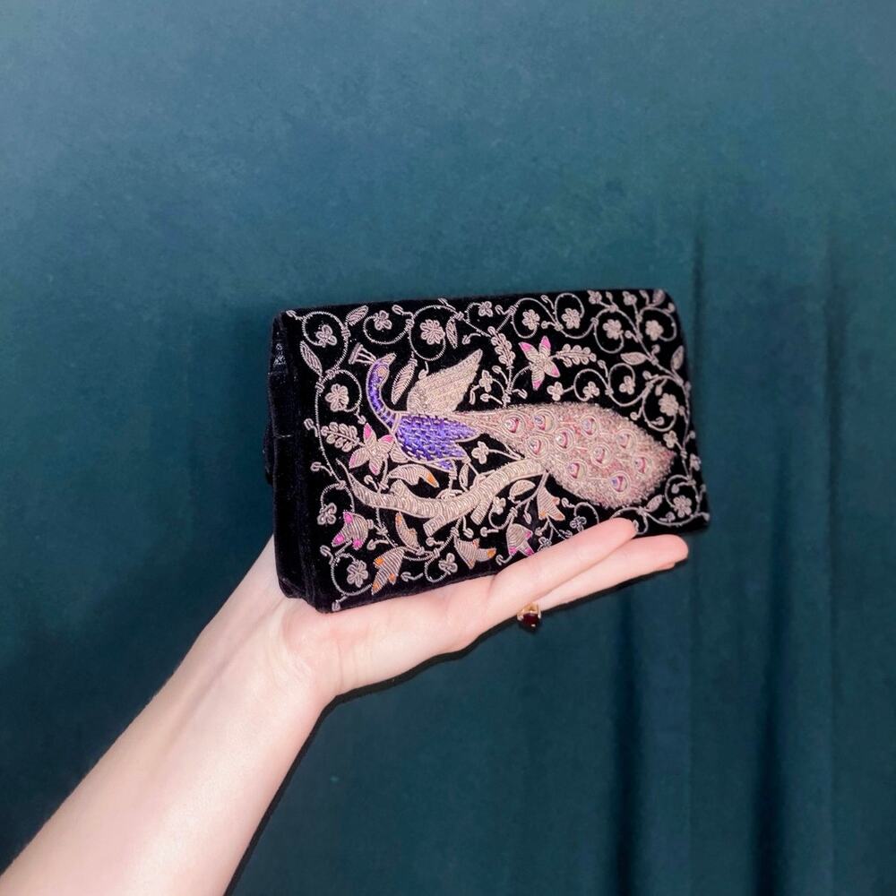 Vtg 80s Zari Zardosi Velvet Embroidered Peacock Evening Clutch